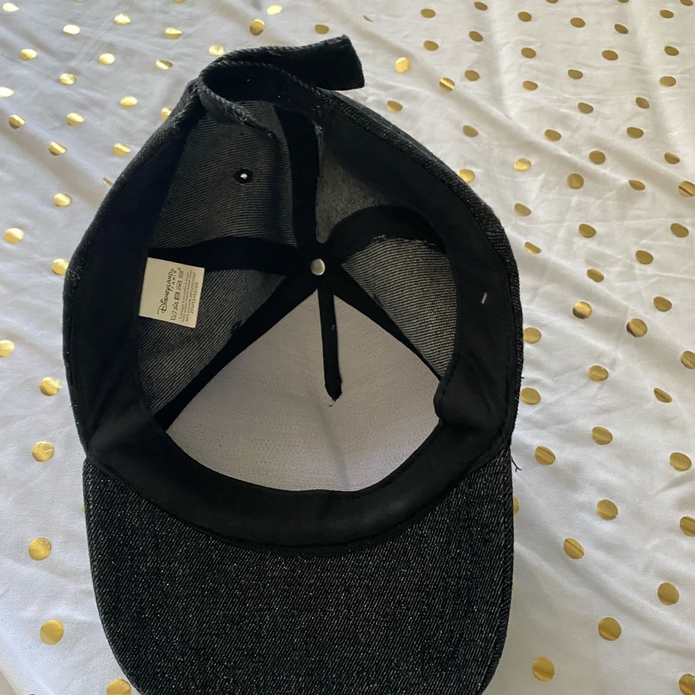Mickey 🧢 - Picture 2 of 4